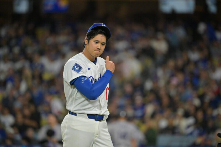 欧宝体育平台 在六局无安打战 Colorado Rockies 中与自己缠斗 | 欧宝体育平台